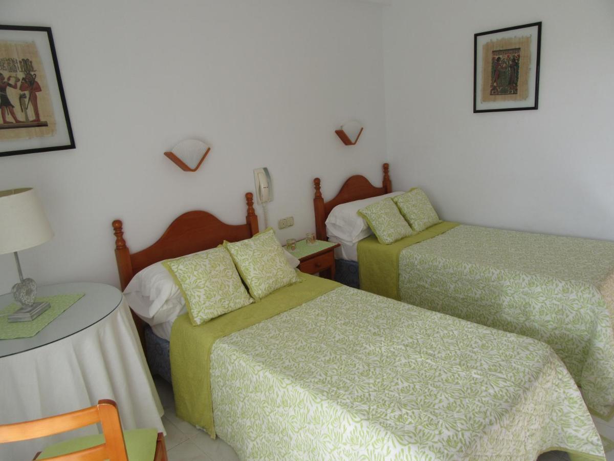 Hotel Crystal Park บินารอส ภายนอก รูปภาพ