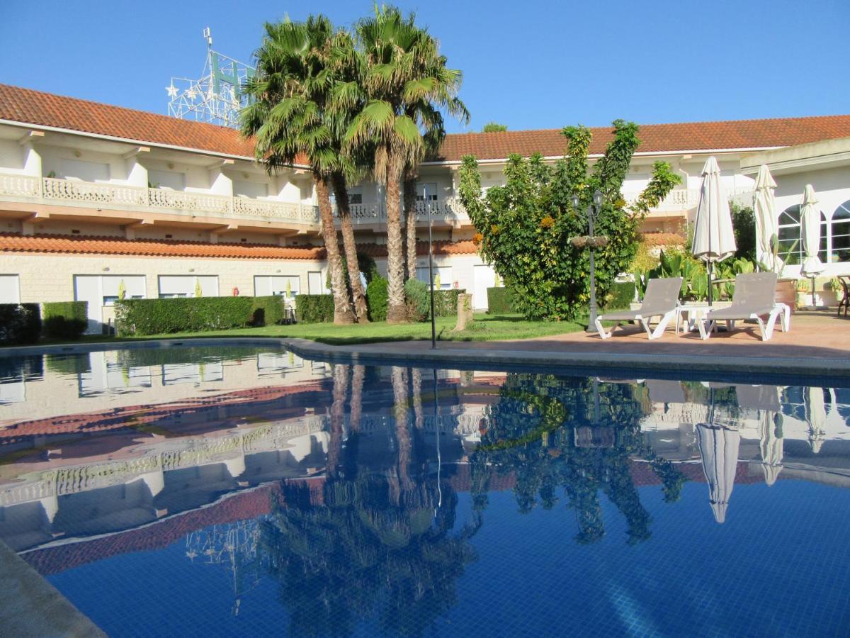 Hotel Crystal Park บินารอส ภายนอก รูปภาพ