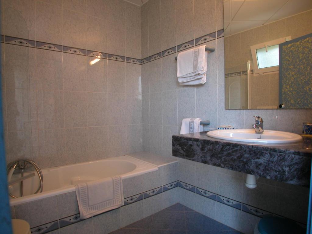 Hotel Crystal Park บินารอส ห้อง รูปภาพ