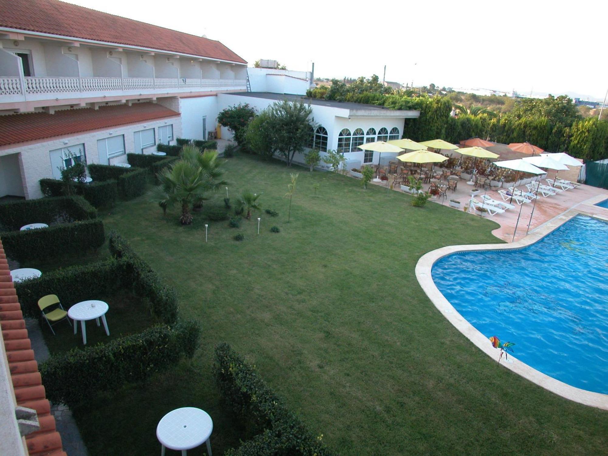 Hotel Crystal Park บินารอส ภายนอก รูปภาพ